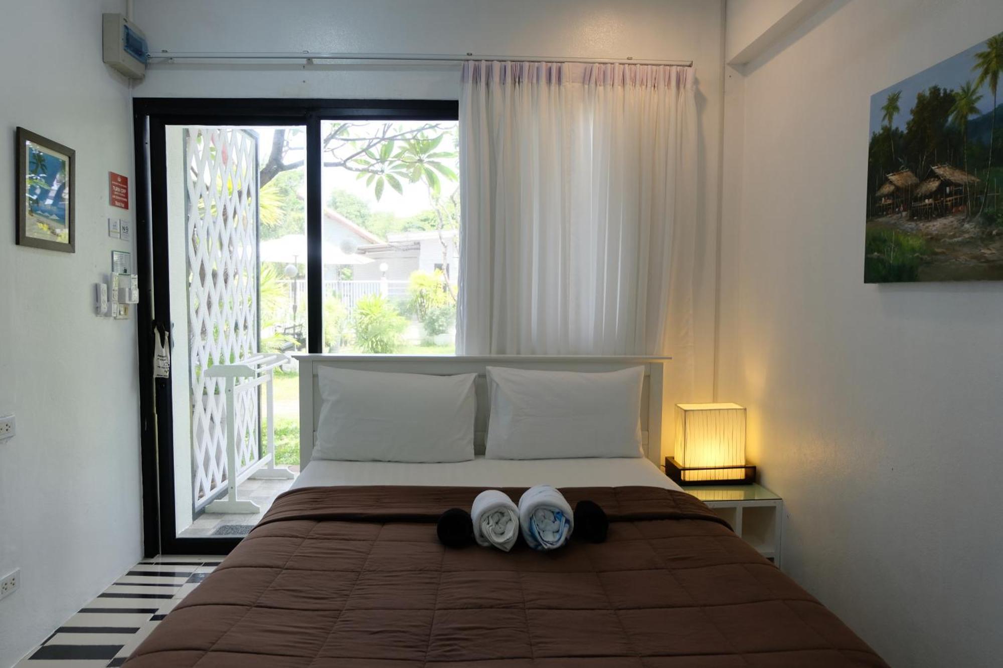 Baan Poon Garden Hotel Csaveng-part Kültér fotó