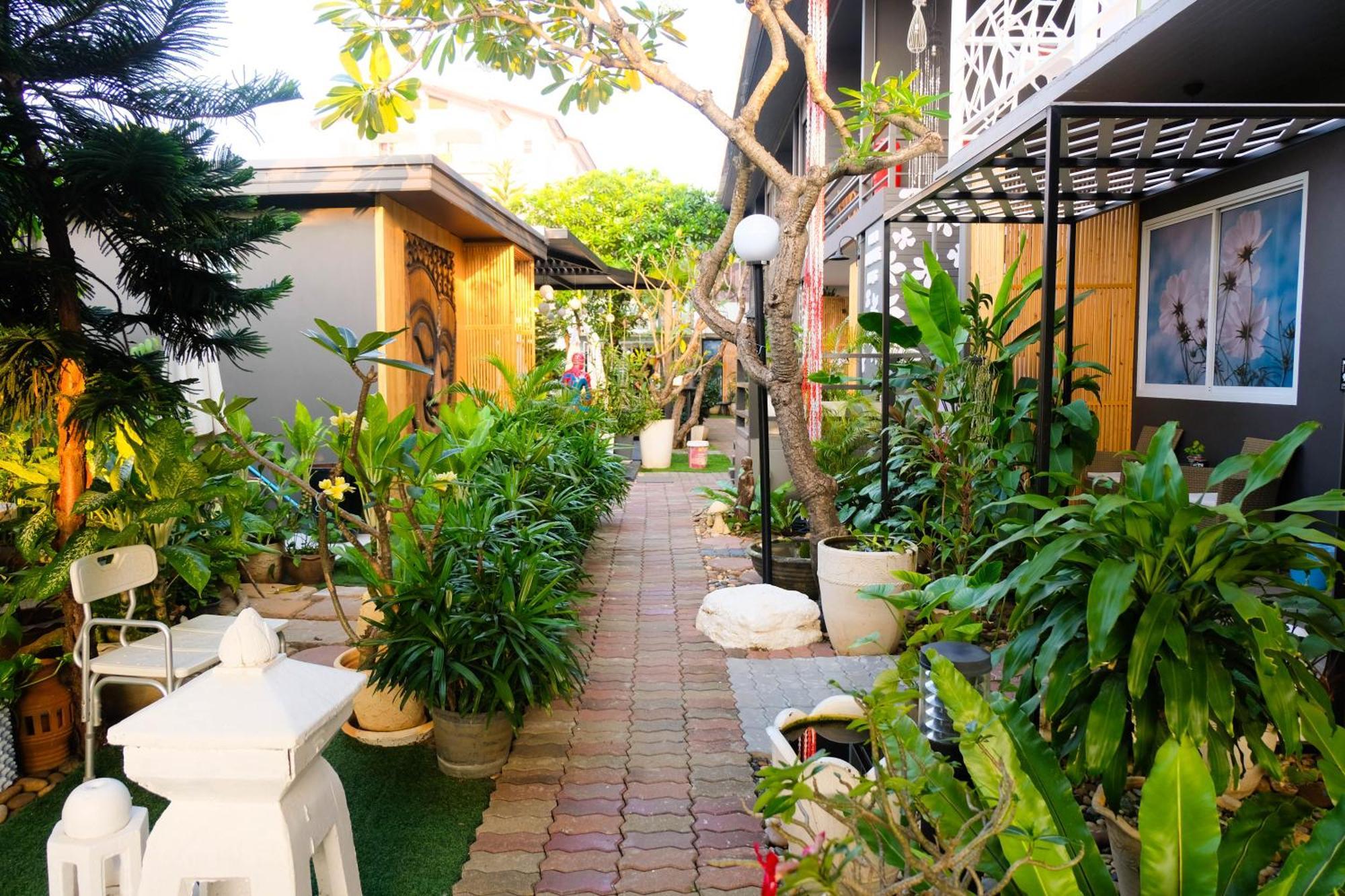 Baan Poon Garden Hotel Csaveng-part Kültér fotó